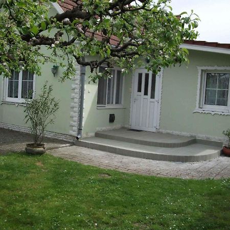 Holiday home Balatonlelle/Balaton 19117 Esterno foto